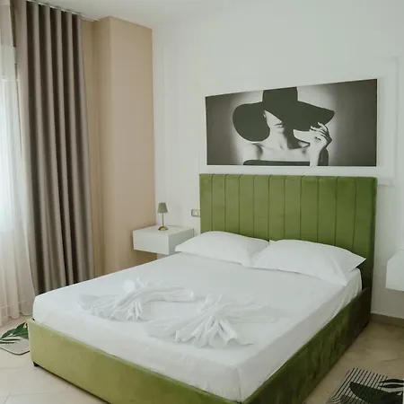 Front-adriatic Bay Escape *